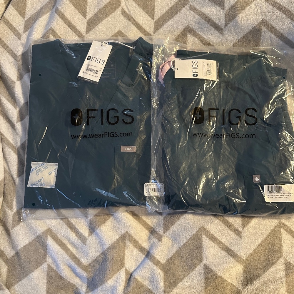 Fig scrubs